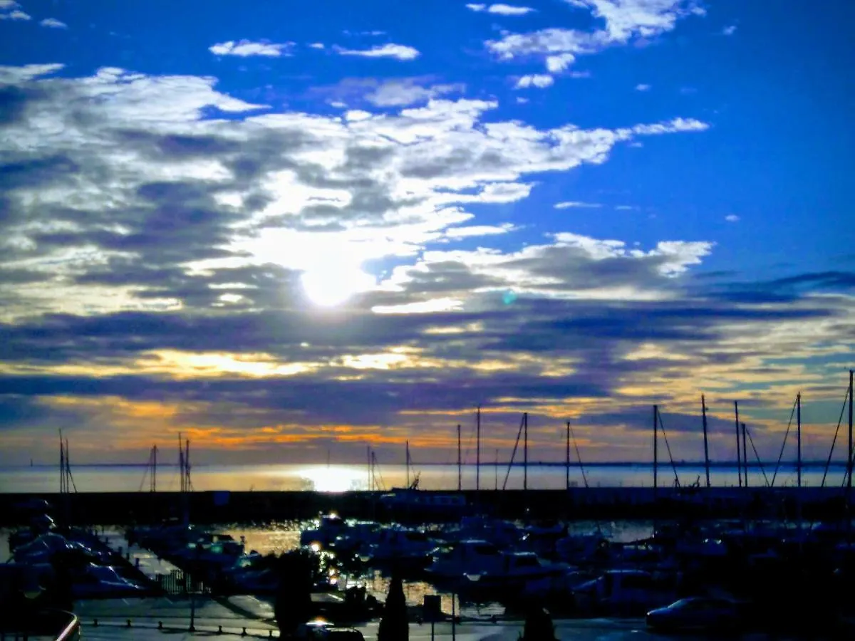 Nautic Apartment -Free Wifi L'Ampolla 0*,